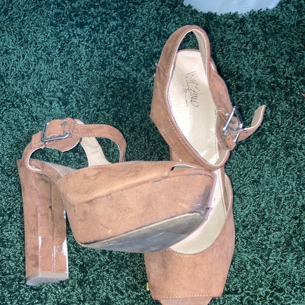Handpicked scent of mii worn heels